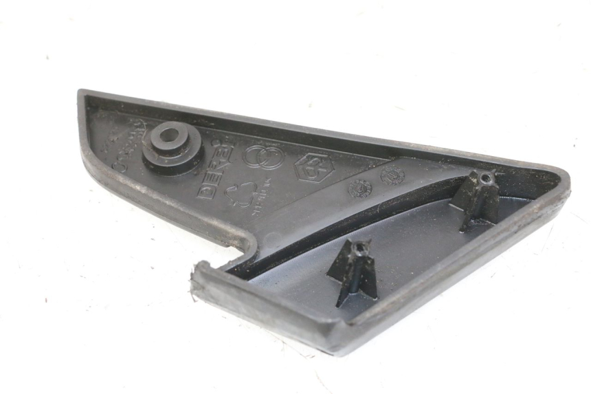 photo de REPOSAPIES TRASERA IZQUIERDA PIAGGIO VESPA LX 150 (2005 - 2013)