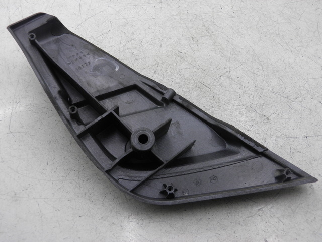 photo de REPOSAPIES TRASERA IZQUIERDA PIAGGIO X9 EVOLUTION 500 (2003 - 2005)