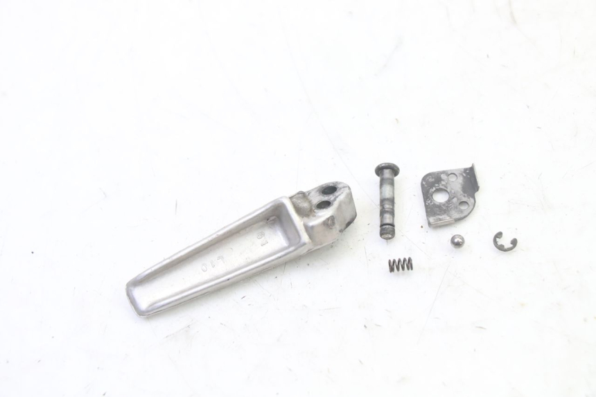 photo de REPOSAPIES TRASERA IZQUIERDA SUZUKI SV S 650 (2003 - 2009)