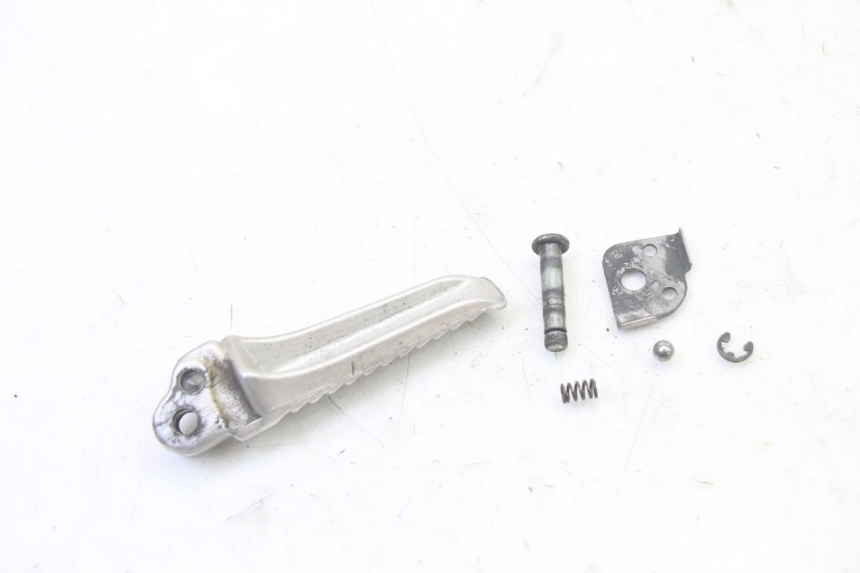 photo de REPOSAPIES TRASERA IZQUIERDA SUZUKI SV S 650 (2003 - 2009)