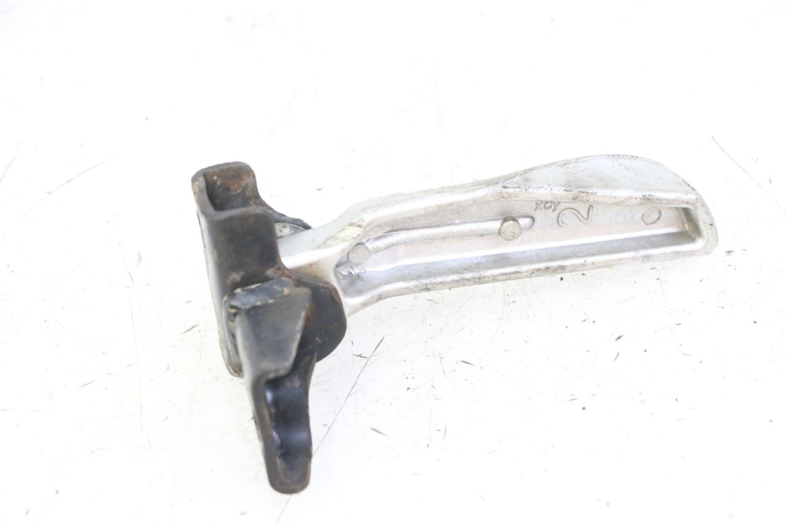 photo de REPOSAPIES TRASERA IZQUIERDA PEUGEOT TWEET PRO CARGO 50 (2018 - 2020) - Detalles de los puntos de fijación