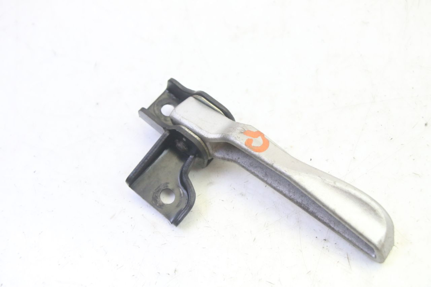 photo de REPOSAPIES TRASERA IZQUIERDA PEUGEOT TWEET PRO EFI 4T 50 (2021 - 2022)