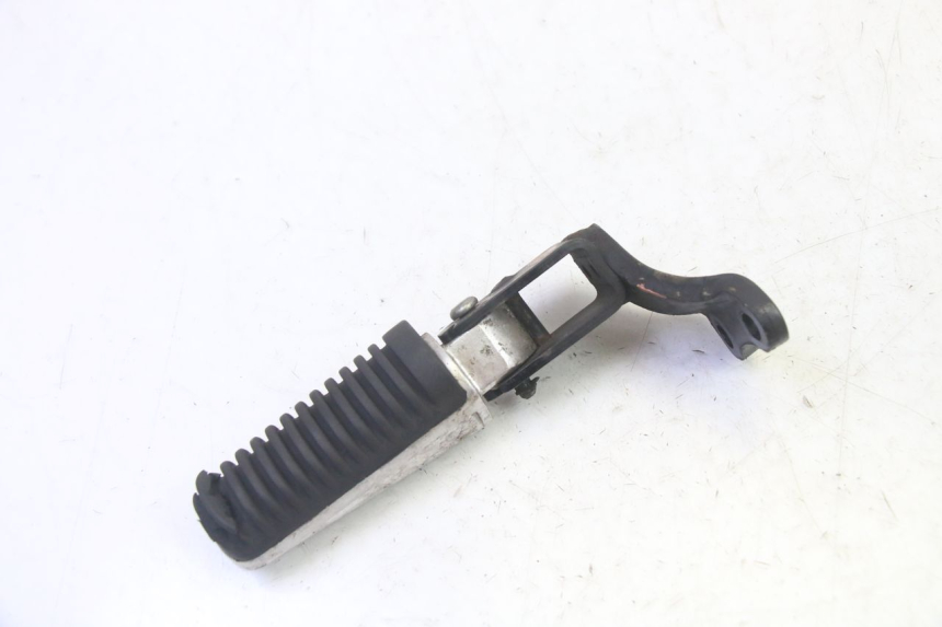 photo de REPOSAPIES TRASERA IZQUIERDA YAMAHA X-MAX XMAX 250 (2006 - 2009)