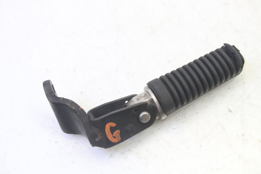 photo de REPOSAPIES TRASERA IZQUIERDA YAMAHA X-MAX XMAX 250 (2006 - 2009)