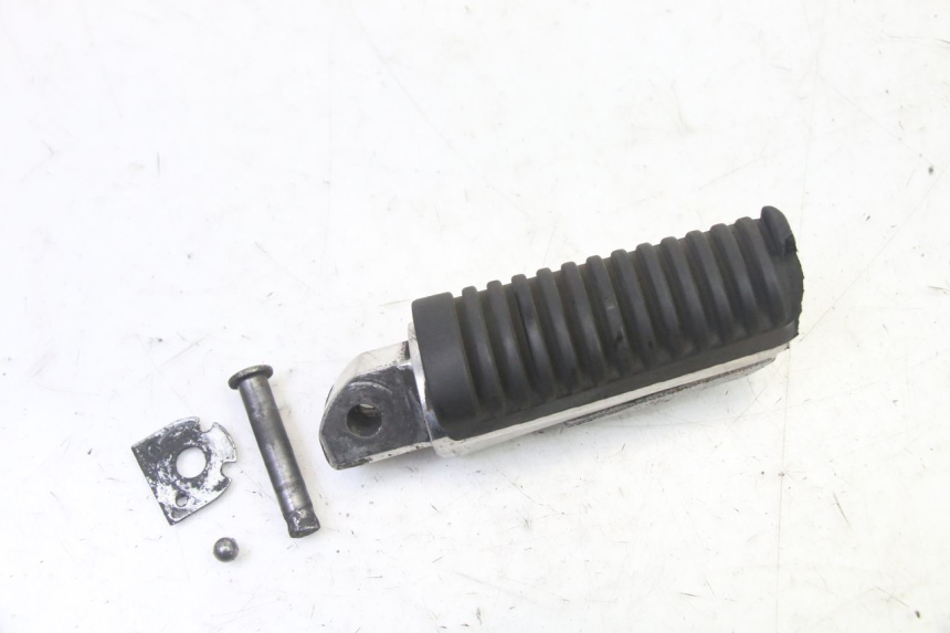 photo de REPOSAPIES TRASERA IZQUIERDA YAMAHA XJ6 ABS 600 (2008 - 2016)