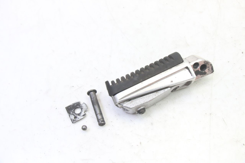 photo de REPOSAPIES TRASERA IZQUIERDA YAMAHA XJ6 ABS 600 (2008 - 2016)
