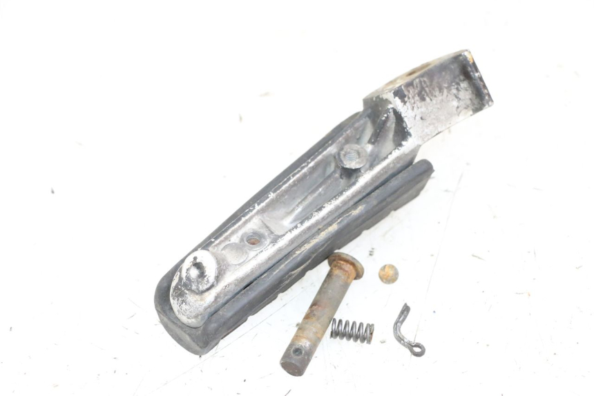 photo de REPOSAPIES TRASERA IZQUIERDA YAMAHA XJN DIVERSION 600 (2000 - 2003)
