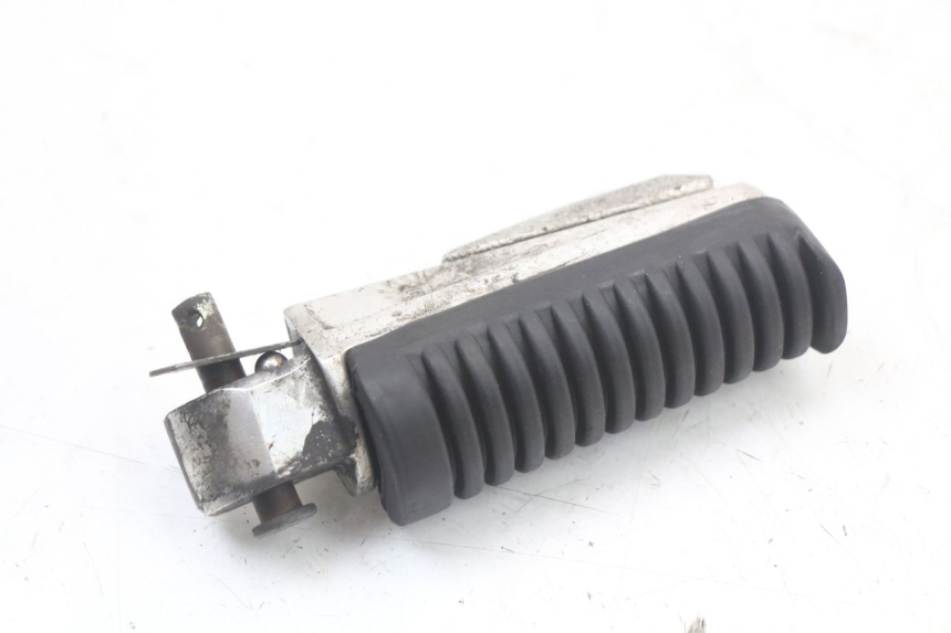 photo de REPOSAPIES TRASERA IZQUIERDA YAMAHA XJ6 ABS 600 (2008 - 2016)