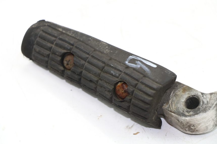 photo de REPOSAPIES TRASERA IZQUIERDA YAMAHA XJS DIVERSION 600 (2000 - 2003)