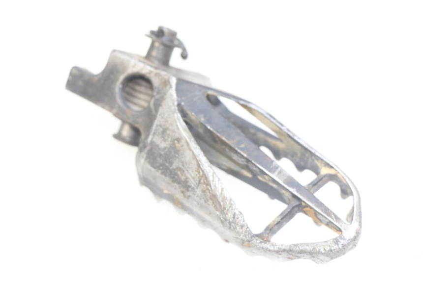 photo de REPOSAPIÉ DERECHO DELANTERO HONDA CRF CR-F 450 (2009 - 2012)