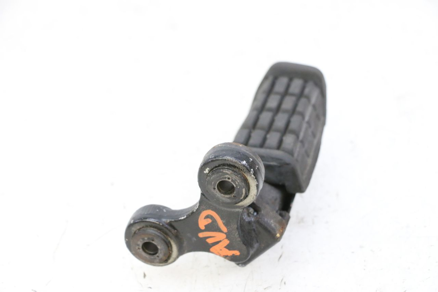 photo de REPOSAPIES DELANTERA DERECHA YAMAHA FJ 36Y 1100 (1984 - 1985)