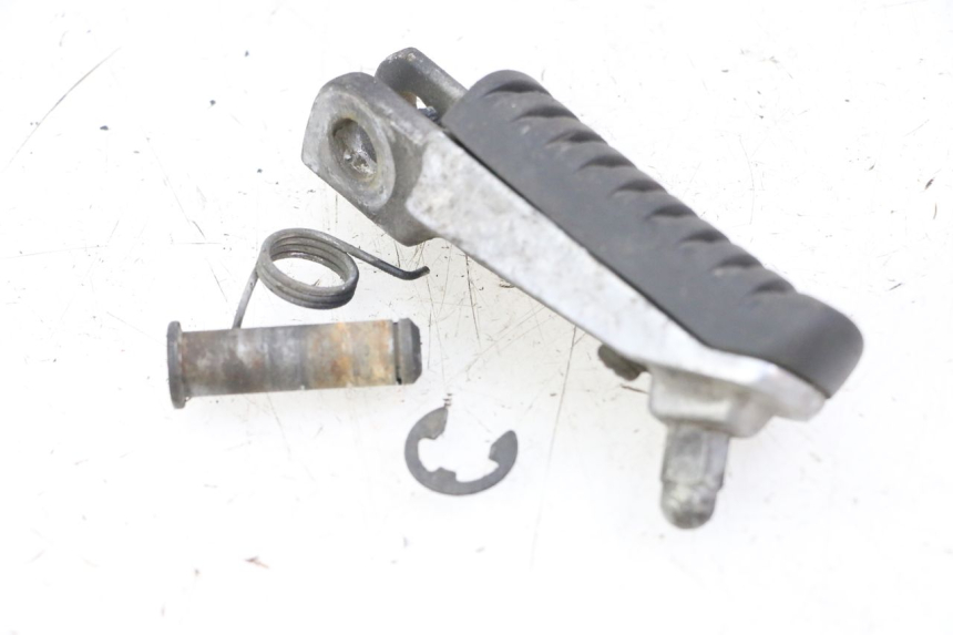 photo de REPOSAPIÉS DELANTERO DERECHO KAWASAKI ZR7 ZR-7 S 750 (1999 - 2004)