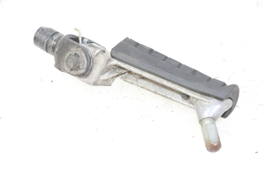 photo de REPOSAPIES DELANTERA DERECHA TRIUMPH SPRINT 900 (1995 - 1998)