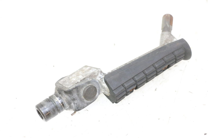 photo de REPOSAPIES DELANTERA DERECHA TRIUMPH SPRINT 900 (1995 - 1998)