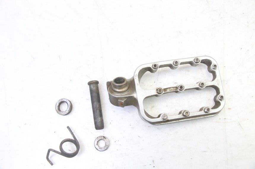 photo de REPOSAPIES DELANTERA DERECHA KTM SUPERENDURO R 950 (2005 - 2009)
