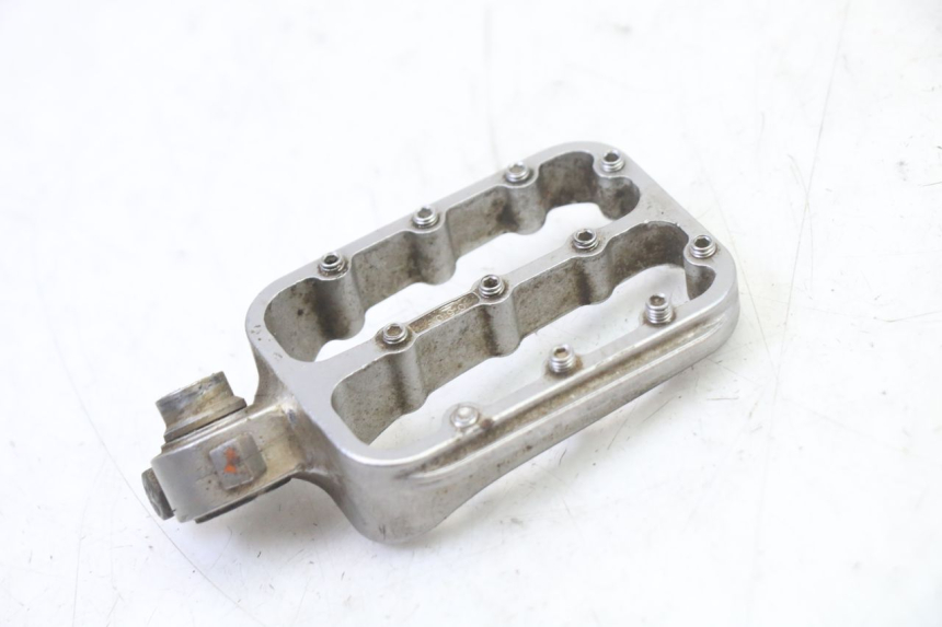 photo de REPOSAPIES DELANTERA DERECHA KTM SUPERENDURO R 950 (2005 - 2009)