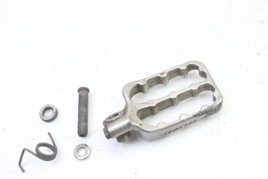 photo de REPOSAPIES DELANTERA DERECHA KTM SUPERENDURO R 950 (2005 - 2009)