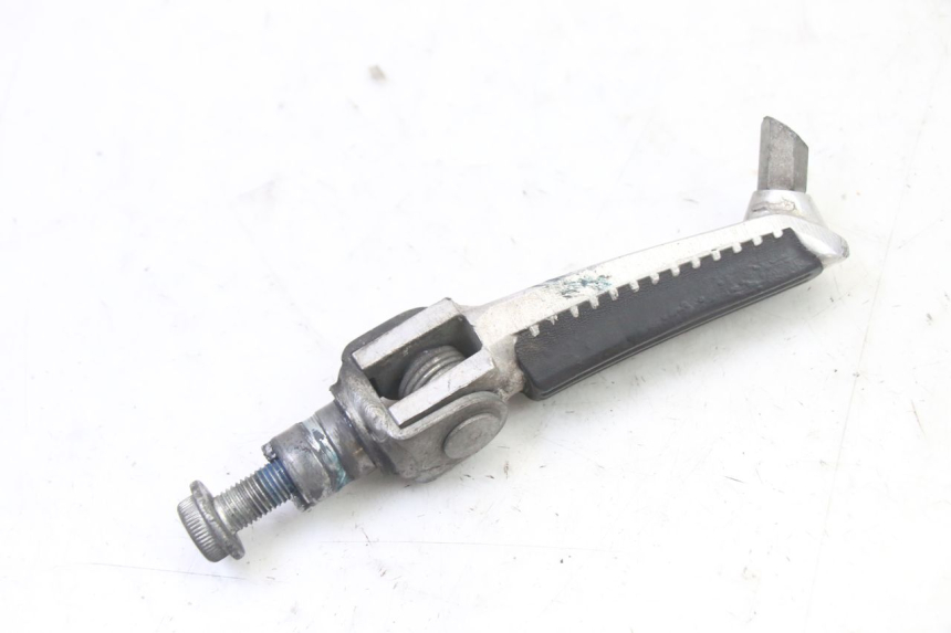 photo de REPOSAPIES DELANTERA DERECHA SUZUKI SV S 650 (2003 - 2009)
