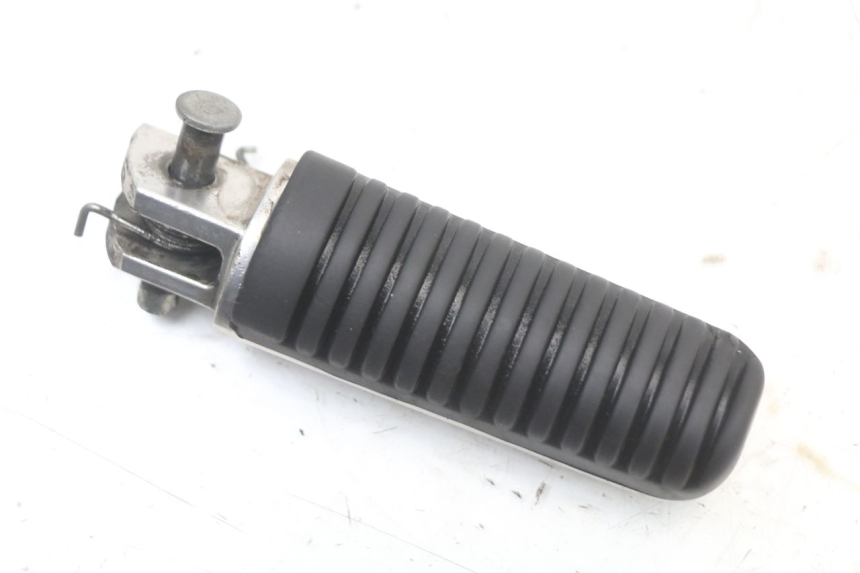 photo de REPOSAPIES DELANTERA DERECHA YAMAHA XJ6 ABS 600 (2008 - 2016)