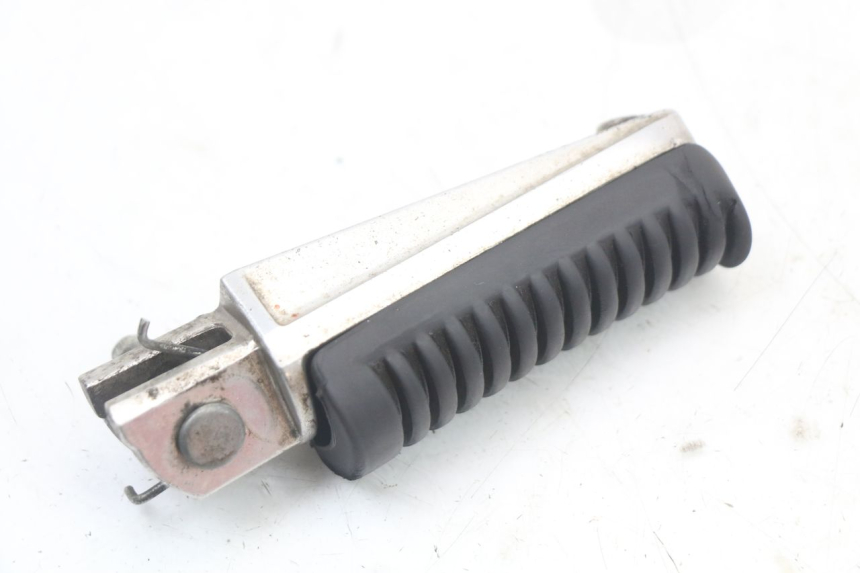 photo de REPOSAPIES DELANTERA DERECHA YAMAHA XJ6 ABS 600 (2008 - 2016)
