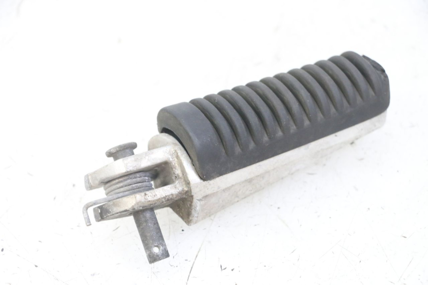 photo de REPOSAPIES DELANTERA DERECHA YAMAHA XJ6 ABS 600 (2008 - 2016)