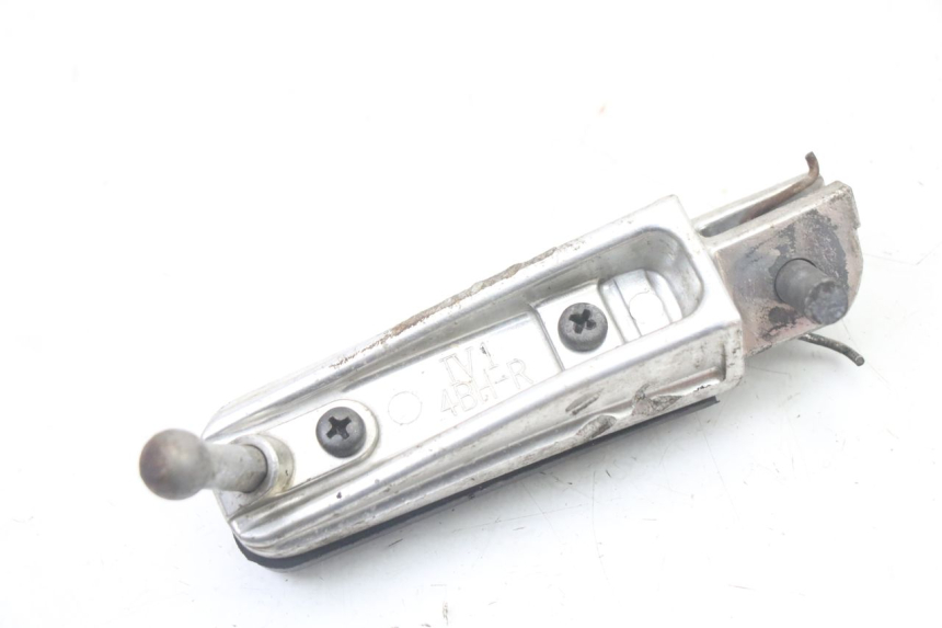 photo de REPOSAPIES DELANTERA DERECHA YAMAHA FZ6 FAZER S2 600 (2007 - 2011)