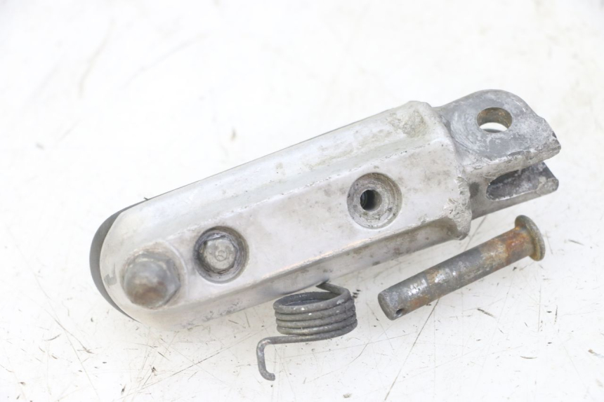 photo de REPOSAPIES DELANTERA IZQUIERDA HONDA CBF 500 (2004 - 2007)