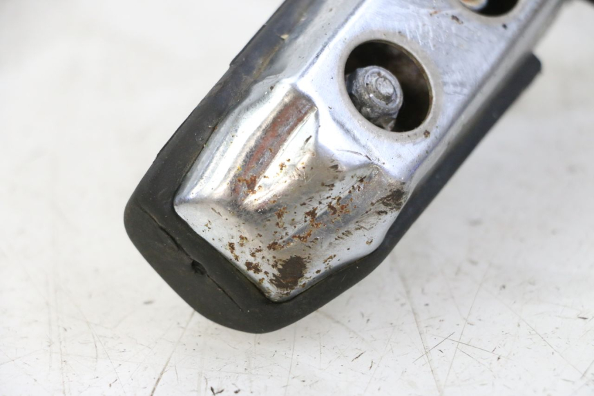 photo de REPOSAPIES DELANTERA IZQUIERDA YAMAHA FJ 36Y 1100 (1984 - 1985)