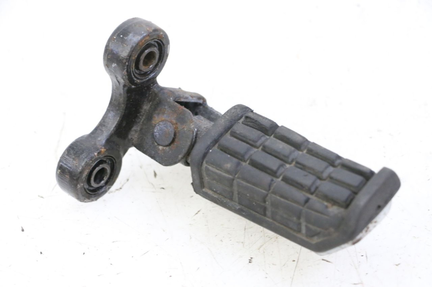 photo de REPOSAPIES DELANTERA IZQUIERDA YAMAHA FJ 36Y 1100 (1984 - 1985)