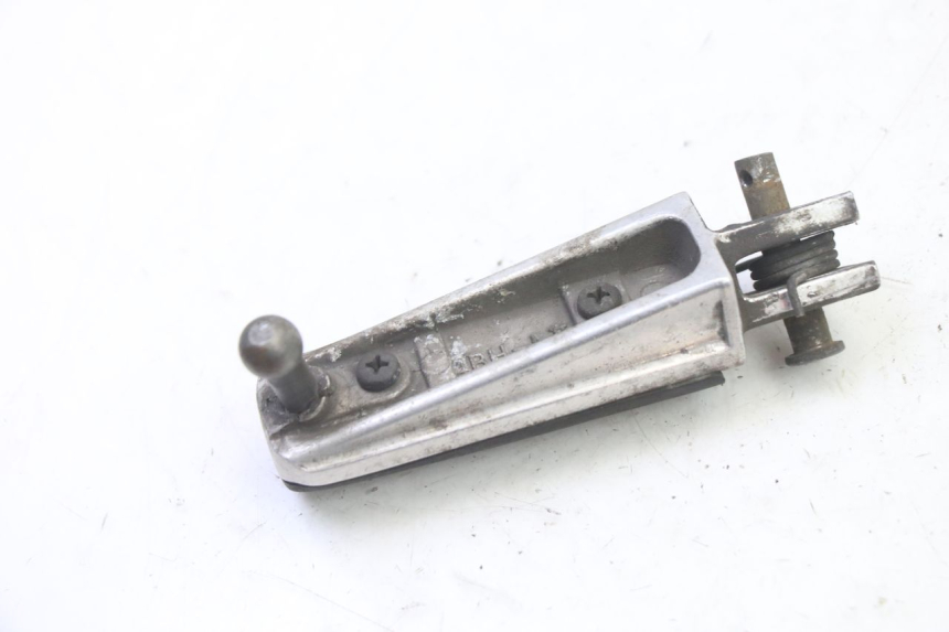 photo de REPOSAPIES DELANTERA IZQUIERDA YAMAHA FZ6 FAZER S2 600 (2007 - 2011)