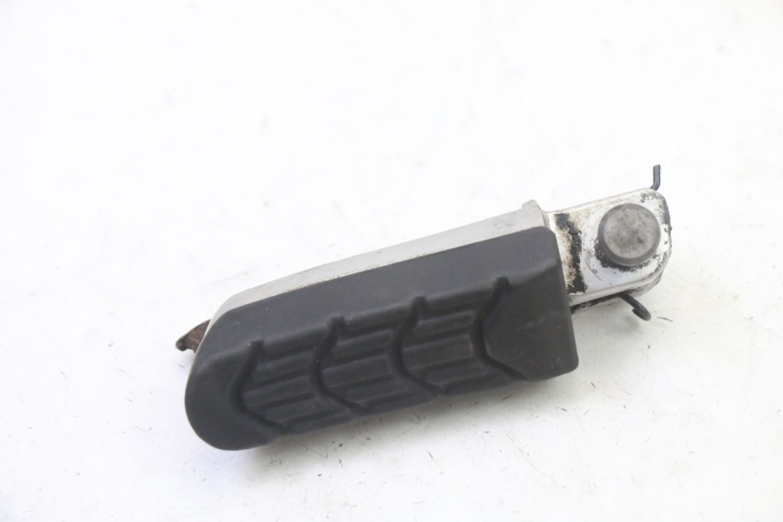 photo de REPOSAPIES DELANTERA IZQUIERDA BMW G310 R 310 (2016 - 2020)