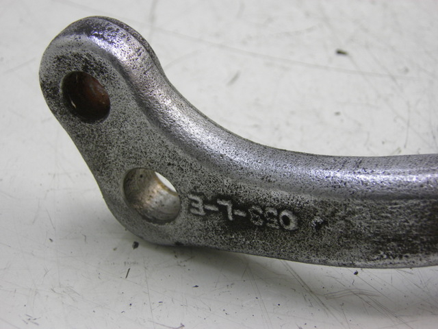 photo de REPOSAPIES DELANTERA IZQUIERDA SUZUKI TU X TUX VOLTY 125 (1999 - 2001)