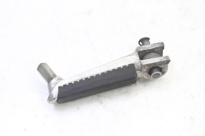 photo de REPOSAPIES DELANTERA IZQUIERDA SUZUKI SV S 650 (2003 - 2009)