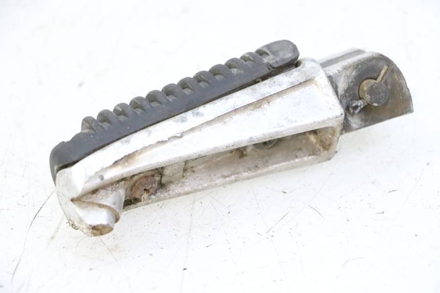 photo de REPOSAPIES DELANTERA IZQUIERDA YAMAHA XJN DIVERSION 600 (2000 - 2003)