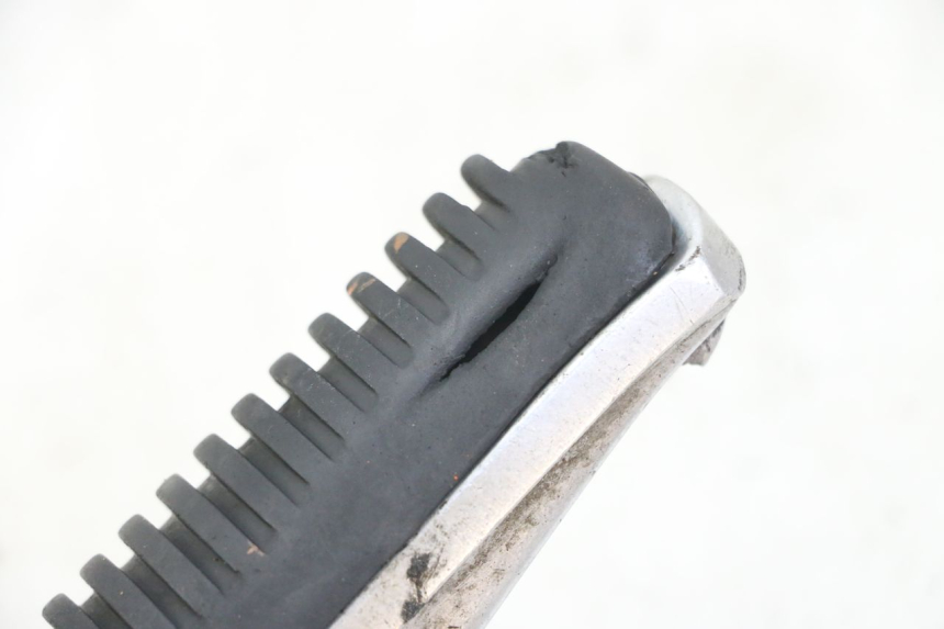 photo de REPOSAPIÉS DELANTERO IZQUIERDO YAMAHA FZS FAZER 600 (2001 - 2003)