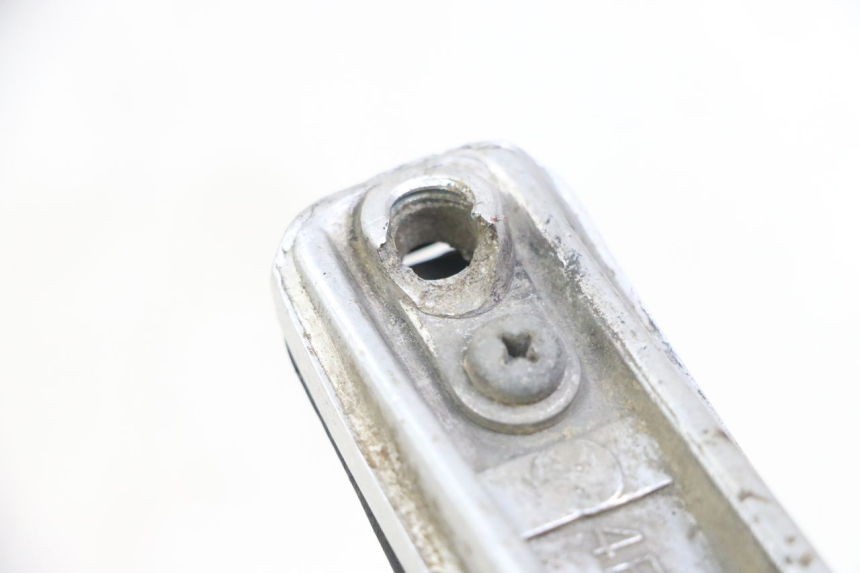 photo de REPOSAPIÉS DELANTERO IZQUIERDO YAMAHA FZS FAZER 600 (2001 - 2003)