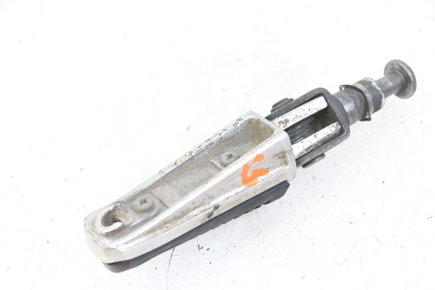 photo de REPOSAPIÉS DELANTERO IZQUIERDO YAMAHA FZS FAZER 600 (2001 - 2003)