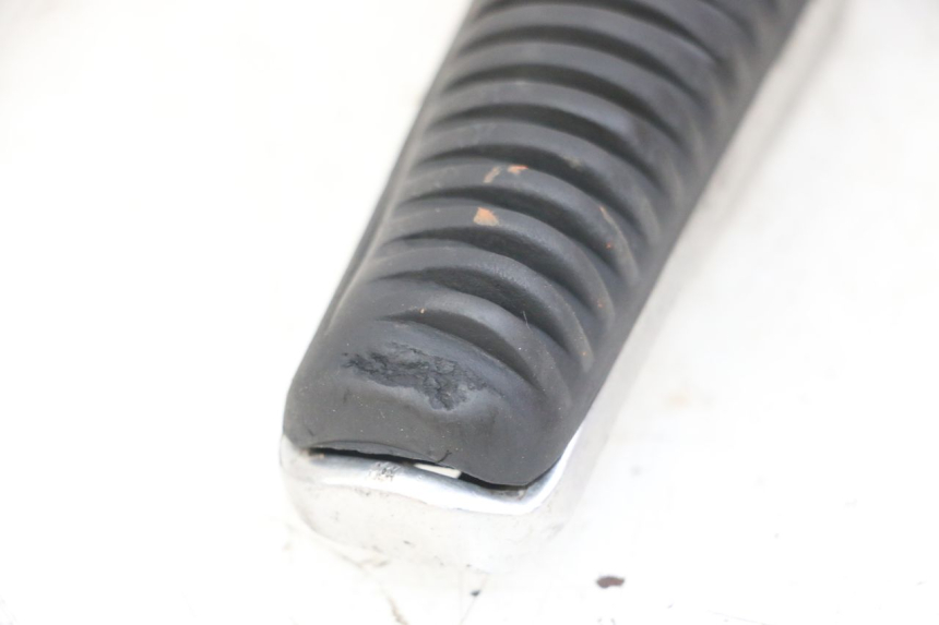 photo de REPOSAPIÉS DELANTERO IZQUIERDO YAMAHA FZS FAZER 600 (2001 - 2003)