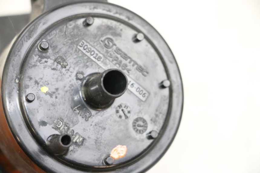 photo de CANISTER PIAGGIO MP3 HPE 300 (2019 - 2026) - Zoom estado de uso