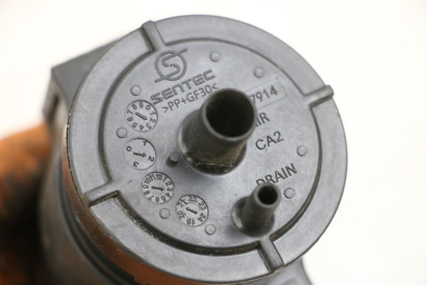 photo de CANISTER PEUGEOT SPEEDFIGHT 4 4T EFI 50 (2021 - 2025) - Detalle de la pieza