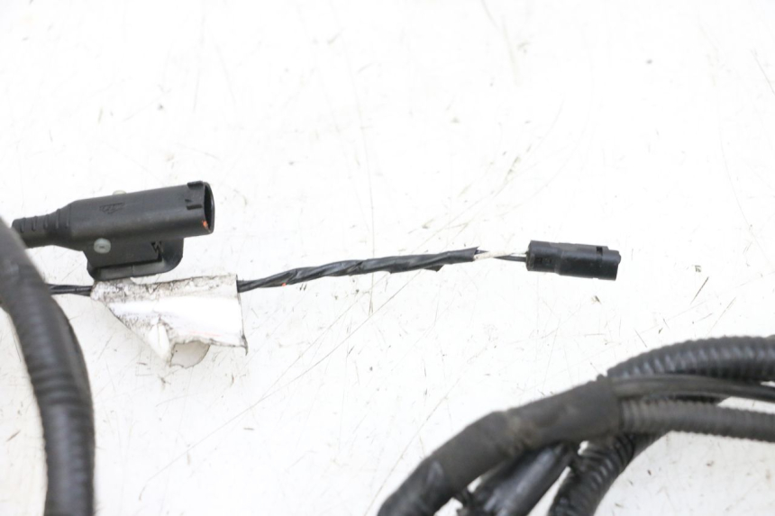 photo de SENSOR PIAGGIO MP3 HPE 300 (2019 - 2026) - Detalles de los puntos de fijación