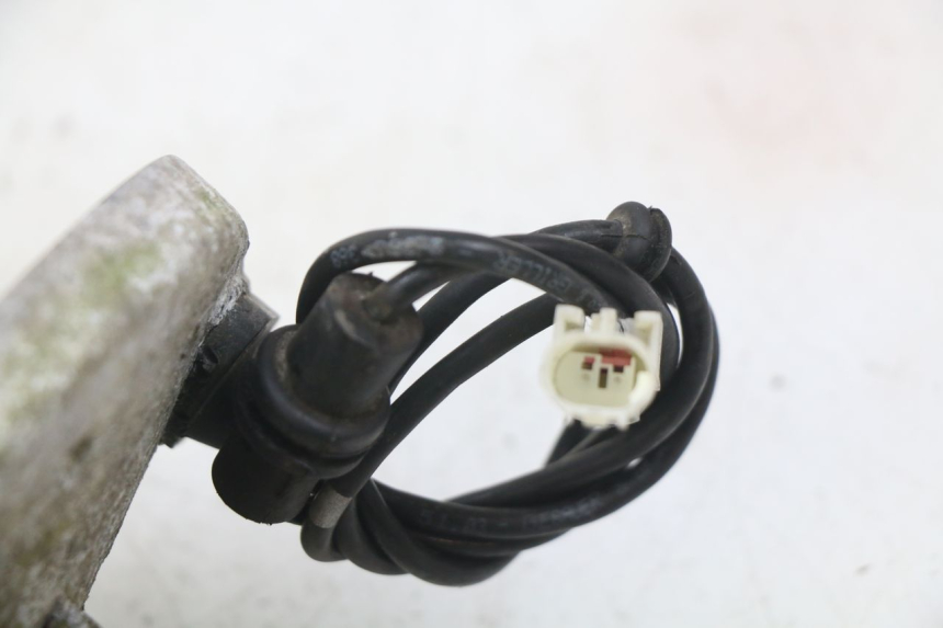 photo de SENSOR ABS DELANTERO PEUGEOT SATELIS COMPRESSOR K15 125 (2006 - 2009) - Zoom estado de uso