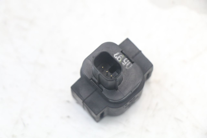 photo de SENSOR DE CAíDA YAMAHA XMAX X-MAX ABS 125 (2017 - 2020)