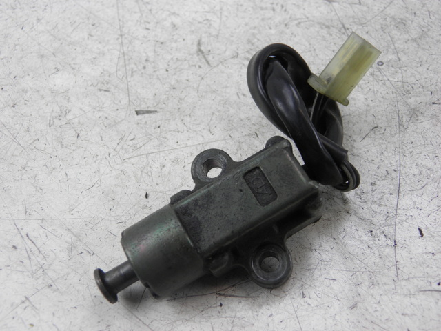 photo de SENSOR DE APERTURA DEL ASIENTO SUZUKI UH BURGMAN 125 (2002 - 2006)