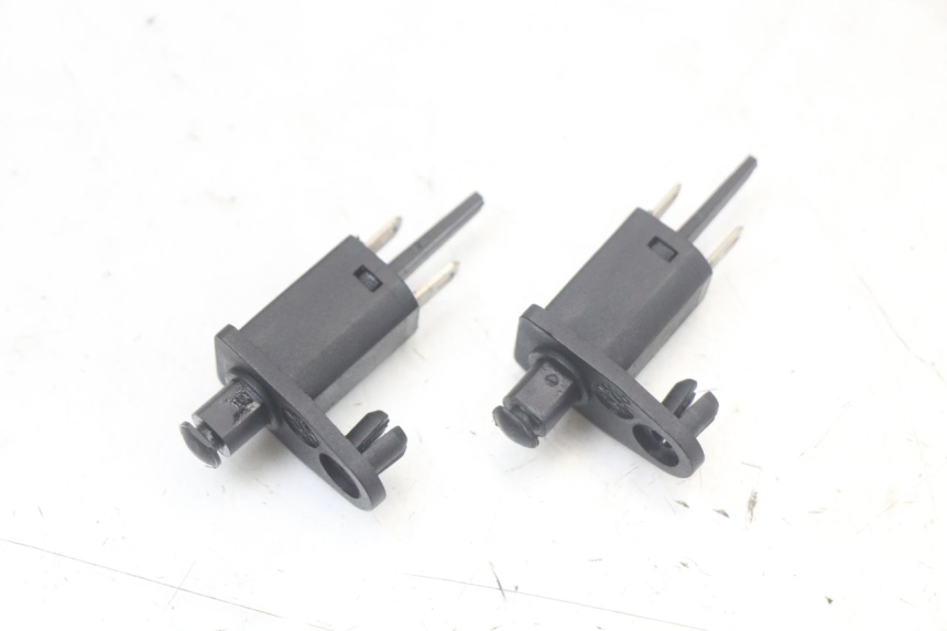 photo de SENSOR DE APERTURA DEL ASIENTO PIAGGIO XEVO - X EVO 125 (2007 - 2017) - Vista principal