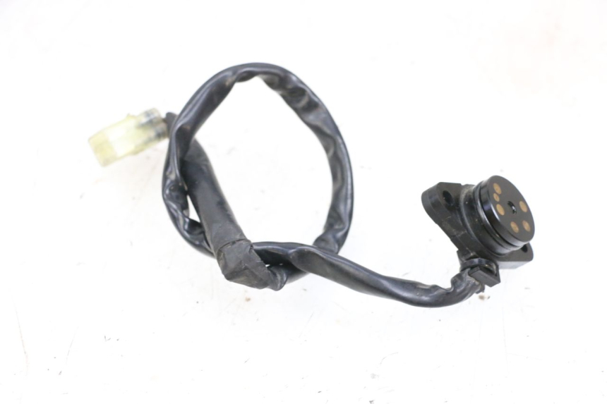 photo de SENSOR DE PUNTO MUERTO YAMAHA FJR ABS 1300 (2006 - 2012) - Primer plano técnico