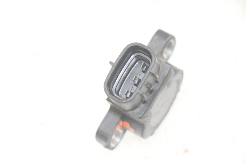 photo de ABERTURA GAS YAMAHA FJR ABS 1300 (2006 - 2012) - Zoom estado de uso