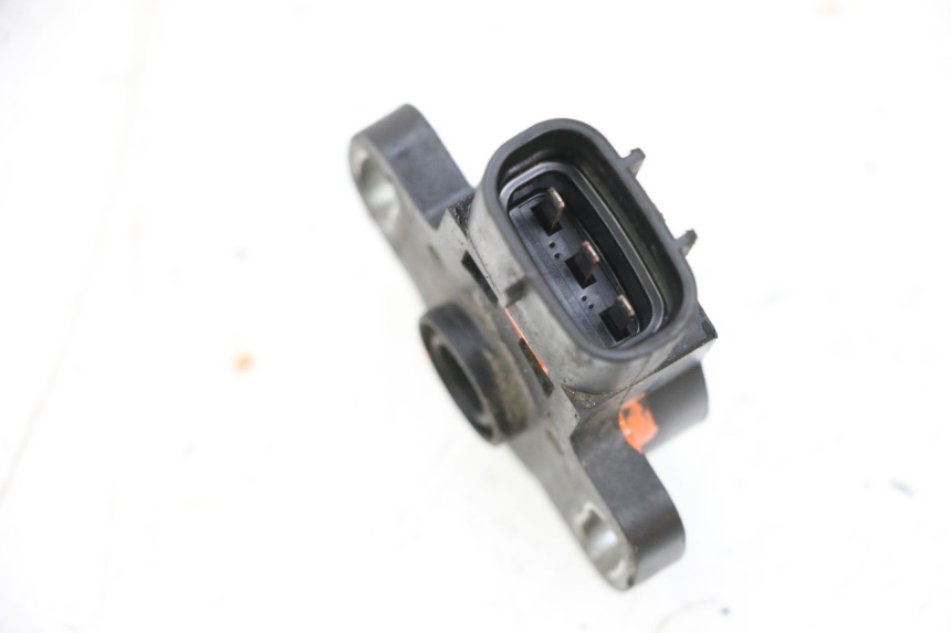 photo de ABERTURA GAS YAMAHA TDM ABS 900 (2002 - 2014) - Zoom estado de uso