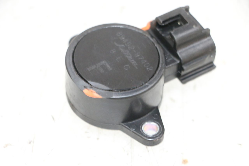 photo de SENSOR TPS YAMAHA XMAX X-MAX 125 (2006 - 2009) - Primer plano técnico