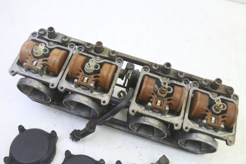 photo de CARBURADOR KAWASAKI GPX R WARBIRD 600 (1988 - 1993) - Estado de la superficie y material